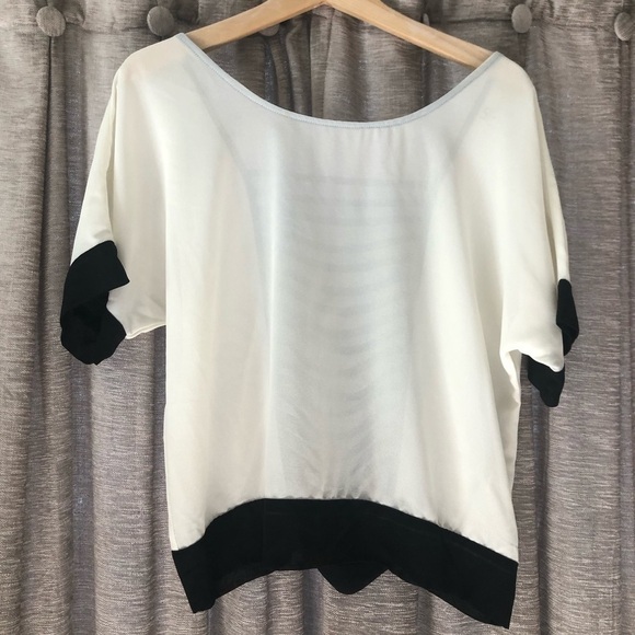 Ya Los Angeles White and Black Open Back Top - Picture 1 of 8